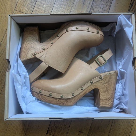 Kork-Ease Shoes - Women's Tan Leather Clogs